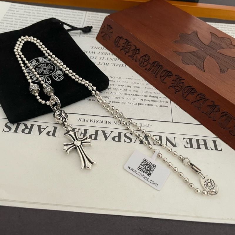 Ch*0me He**ts necklaces